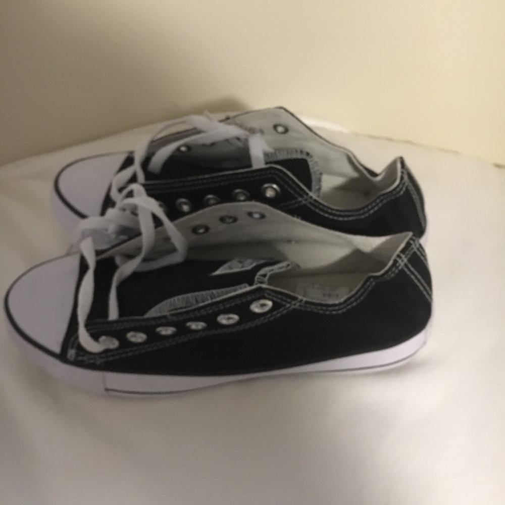 Converse 👟 - Picture 2 of 3